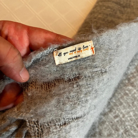 All You Need is Love Gray Ombre Striped Teddy Soft Shoulder Wrap - Picture 4 of 6